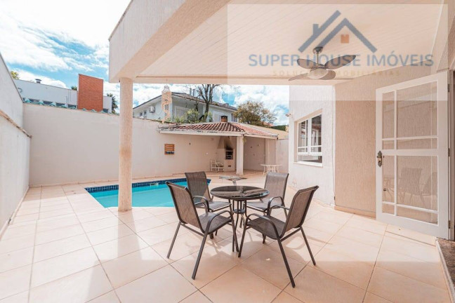 Imagem Casa com 4 Quartos à Venda, 364 m² em Alphaville - Santana De Parnaíba Imagem Casa com 4 Quartos à Venda, 364 m² em Alphaville - Santana De Parnaíba