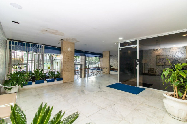 Imagem Apartamento com 3 Quartos à Venda, 174 m² em Centro Histórico - Porto Alegre Imagem Apartamento com 3 Quartos à Venda, 174 m² em Centro Histórico - Porto Alegre