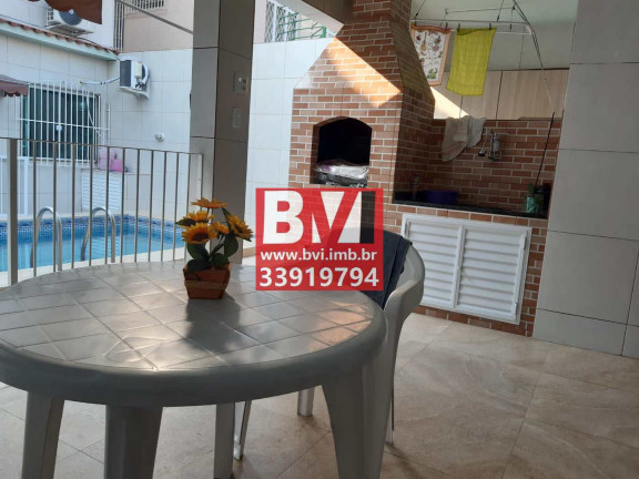 Imagem Casa com 3 Quartos à Venda, 205 m² em Vila Kosmos - Rio De Janeiro Imagem Casa com 3 Quartos à Venda, 205 m² em Vila Kosmos - Rio De Janeiro
