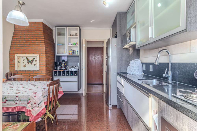 Imagem Imóvel com 3 Quartos à Venda, em Sao Joao - Porto Alegre Imagem Imóvel com 3 Quartos à Venda, em Sao Joao - Porto Alegre