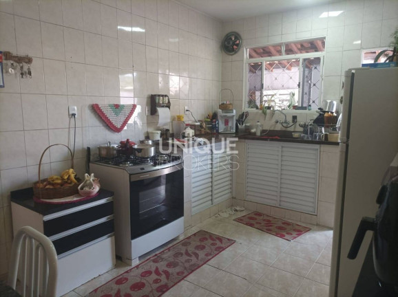 Imagem Casa com 3 Quartos à Venda, 232 m² em Vila Santana I - Jundiaí