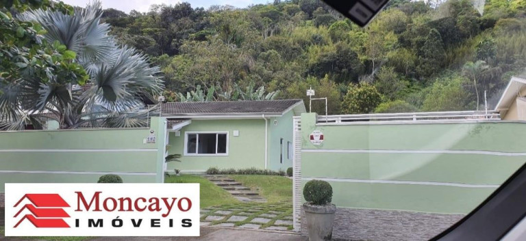 Imagem Casa com 3 Quartos para Alugar, 720 m² em Jardim Terralão - Caraguatatuba