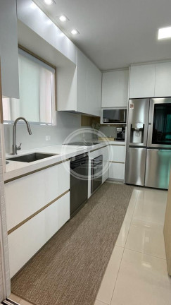 Imagem Apartamento com 3 Quartos à Venda, 141 m² em Centro - Balneário Camboriú Imagem Apartamento com 3 Quartos à Venda, 141 m² em Centro - Balneário Camboriú