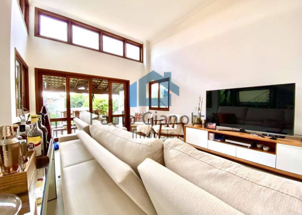 Imagem Casa de Condomínio com 4 Quartos à Venda, 325 m² em Capuava - Cotia
