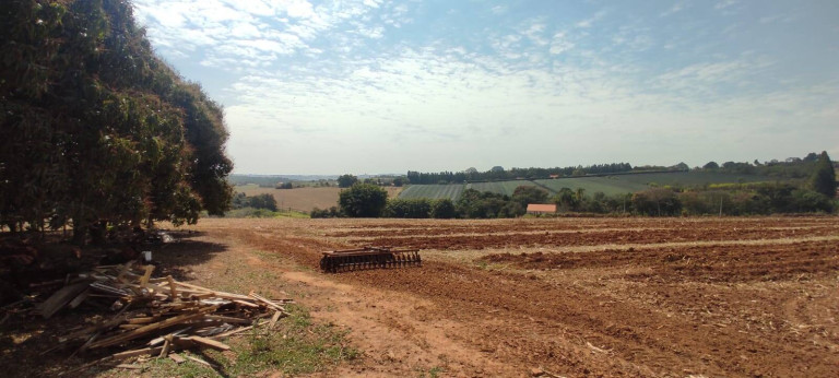 Imagem Chácara com 4 Quartos à Venda, 556 m² em Zona Rural - Salto De Pirapora Imagem Chácara com 4 Quartos à Venda, 556 m² em Zona Rural - Salto De Pirapora