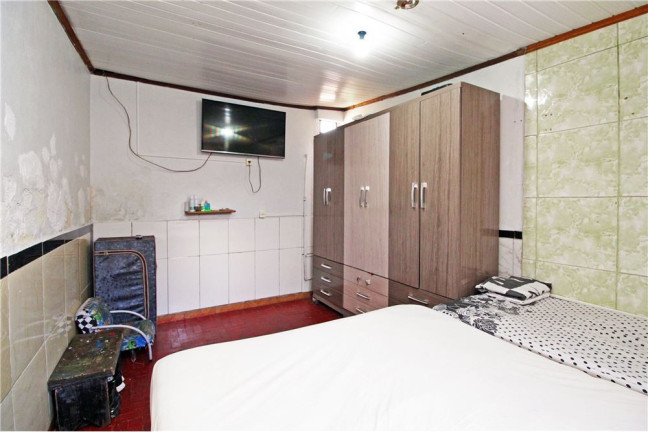 Imagem Casa com 3 Quartos à Venda,  em Sarandi - Porto Alegre