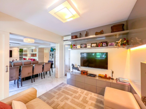 Imagem Apartamento com 3 Quartos à Venda, 183 m² em Petrópolis - Porto Alegre Imagem Apartamento com 3 Quartos à Venda, 183 m² em Petrópolis - Porto Alegre