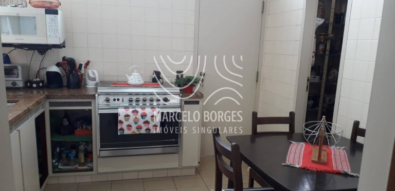 Imagem Casa com 3 Quartos à Venda, 241 m² em Vila Vianelo - Jundiaí