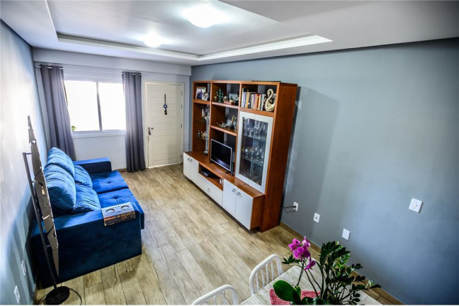 Imagem Casa com 2 Quartos à Venda, em Jardim Itu - Porto Alegre Imagem Casa com 2 Quartos à Venda, em Jardim Itu - Porto Alegre