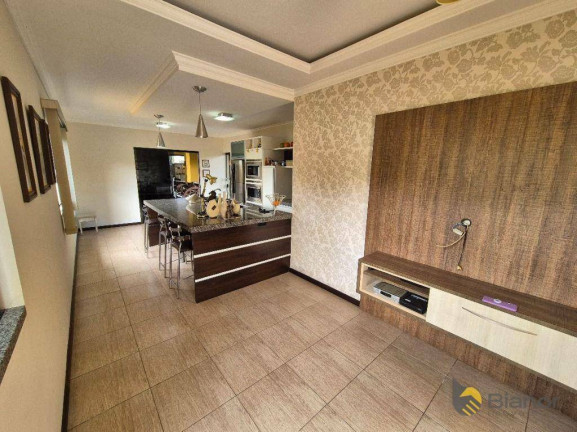 Imagem Casa com 3 Quartos à Venda, 240 m² em água Verde - Blumenau Imagem Casa com 3 Quartos à Venda, 240 m² em água Verde - Blumenau