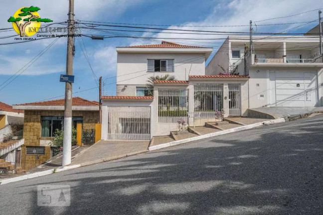 Sobrado com 4 Quartos à Venda, 225 m² em Vila Roque - São Paulo