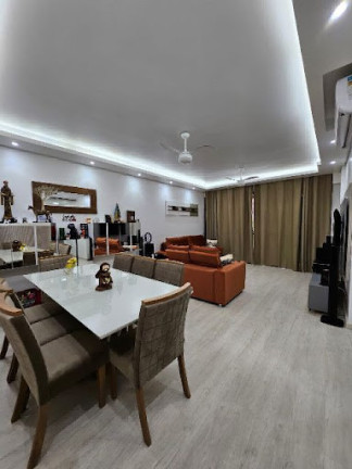 Imagem Apartamento com 4 Quartos à Venda, 140 m² em Embaré - Santos