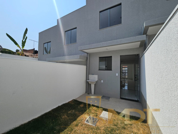 Imagem Casa com 2 Quartos à Venda, 110 m² em São João Batista (venda Nova) - Belo Horizonte Imagem Casa com 2 Quartos à Venda, 110 m² em São João Batista (venda Nova) - Belo Horizonte