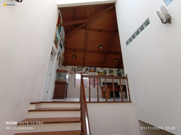Imagem Casa com 4 Quartos à Venda, 304 m² em Trindade - Florianópolis Imagem Casa com 4 Quartos à Venda, 304 m² em Trindade - Florianópolis