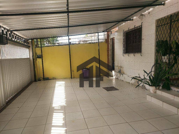 Casa com 4 Quartos à Venda, 184 m² em Campo Grande - Recife
