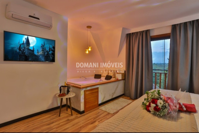 Imagem Imóvel com 10 Quartos à Venda, 520 m² em Região Do Atalaia - Campos Do Jordão Imagem Imóvel com 10 Quartos à Venda, 520 m² em Região Do Atalaia - Campos Do Jordão