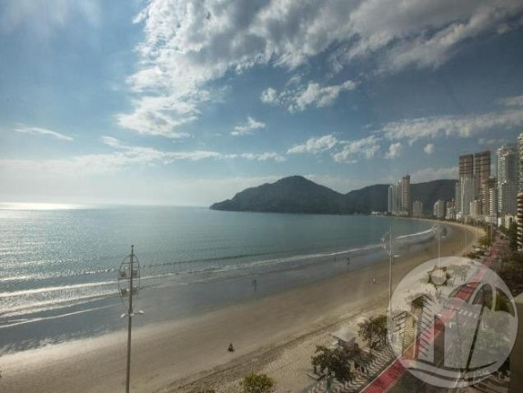 Imagem Apartamento com 3 Quartos à Venda, 110 m² em Centro - Balneário Camboriú
