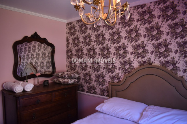 Imagem Imóvel com 2 Quartos à Venda, 52 m² em Região Do Alto Da Boa Vista - Campos Do Jordão Imagem Imóvel com 2 Quartos à Venda, 52 m² em Região Do Alto Da Boa Vista - Campos Do Jordão