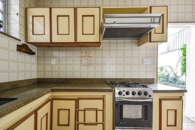 Imagem Sobrado com 3 Quartos à Venda, 242 m² em Moema - São Paulo