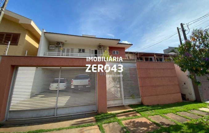 Casa com 3 Quartos para Alugar, 306 m² em Lago Parque - Londrina