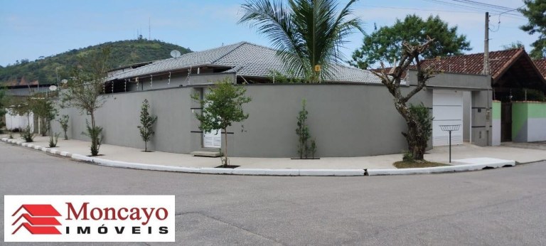 Casa com 3 Quartos à Venda, 380 m² em Cidade Jardim - Caraguatatuba