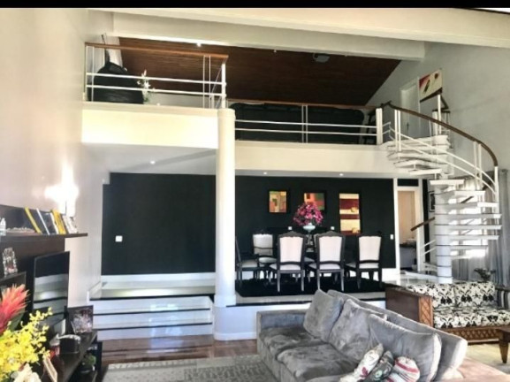 Imagem Casa com 4 Quartos à Venda, 501 m² em Várzea - Teresópolis