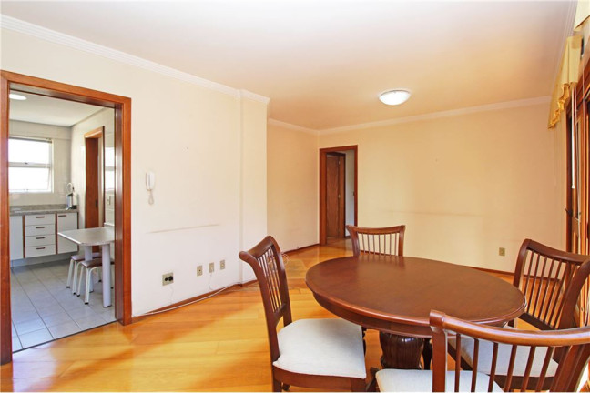 Imagem Imóvel com 3 Quartos à Venda,  em Petrópolis - Porto Alegre