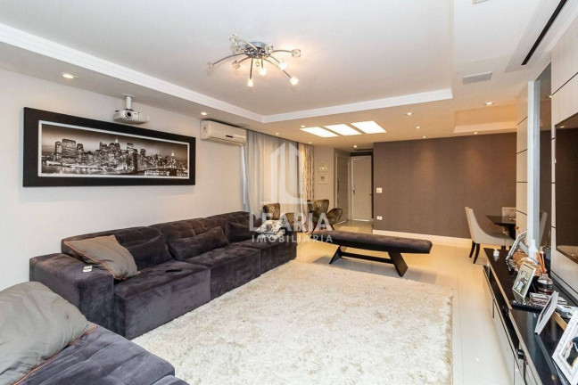 Imagem Casa com 4 Quartos à Venda, 600 m² em Boqueirão - Curitiba Imagem Casa com 4 Quartos à Venda, 600 m² em Boqueirão - Curitiba