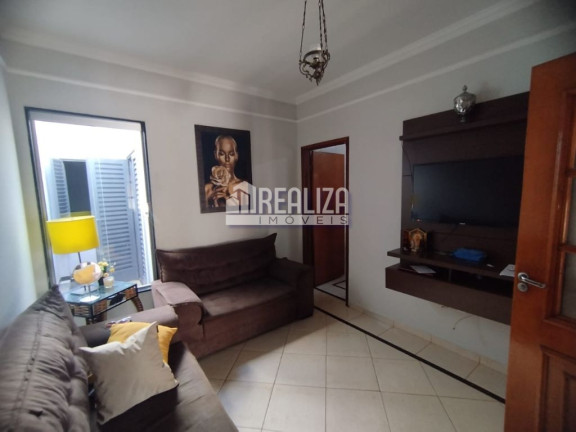 Imagem Casa com 3 Quartos à Venda, 250 m² em Jardim Elza Amuí Ii - Uberaba