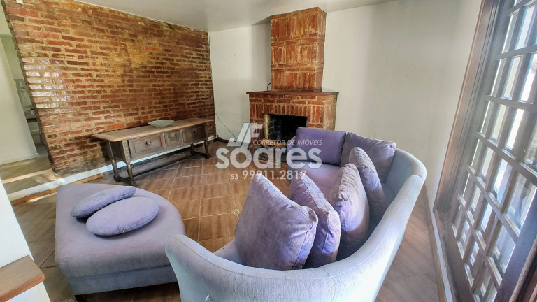 Imagem Sobrado com 3 Quartos à Venda, 274 m² em Laranjal - Pelotas Imagem Sobrado com 3 Quartos à Venda, 274 m² em Laranjal - Pelotas