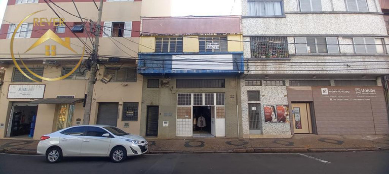 Sobrado com 4 Quartos à Venda, 189 m² em Centro - Campinas