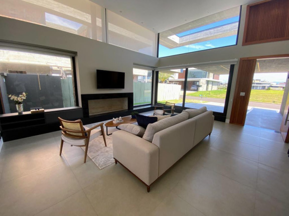 Imagem Casa com 4 Quartos à Venda, 215 m² em Marina - Capao Da Canoa Imagem Casa com 4 Quartos à Venda, 215 m² em Marina - Capao Da Canoa