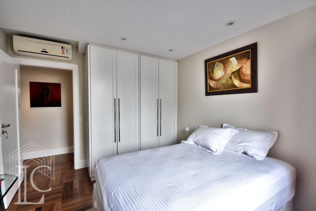 Imagem Apartamento com 3 Quartos à Venda, 181 m² em Moema - São Paulo