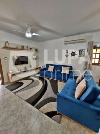 Casa com 5 Quartos à Venda, 264 m² em Jardim Regina  - Itanhaém