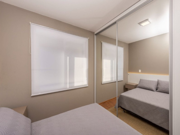 Imagem Apartamento com 2 Quartos à Venda, 61 m² em Petrópolis - Porto Alegre Imagem Apartamento com 2 Quartos à Venda, 61 m² em Petrópolis - Porto Alegre