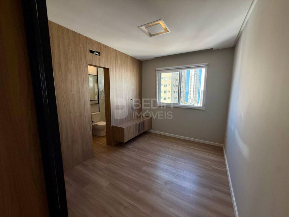 Imagem Apartamento com 4 Quartos à Venda, 240 m² em Centro - Balneário Camboriú Imagem Apartamento com 4 Quartos à Venda, 240 m² em Centro - Balneário Camboriú