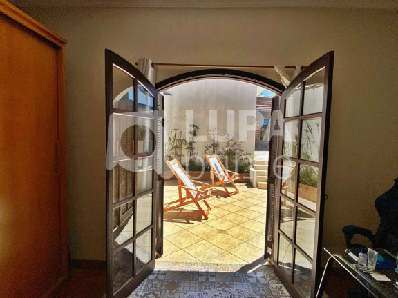 Imagem Casa com 4 Quartos à Venda, 250 m² em Vila Maria Alta - São Paulo