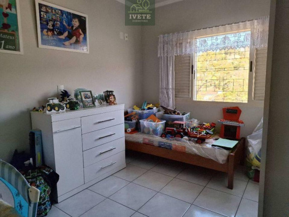 Imagem Casa com 2 Quartos à Venda, 120 m²