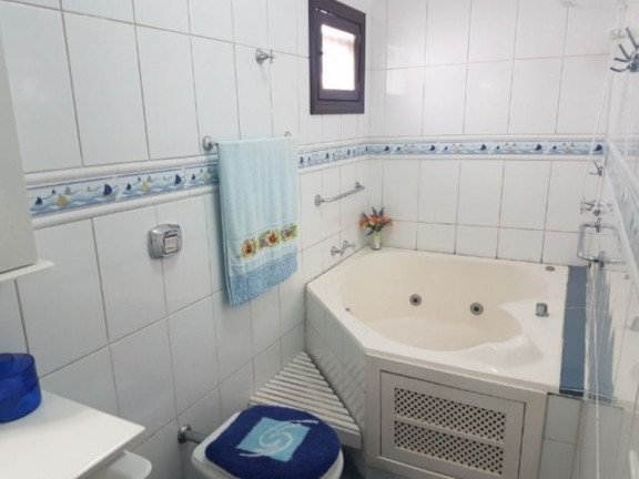 Imagem Casa com 4 Quartos à Venda, 194 m² em Ecoville - Porto Alegre Imagem Casa com 4 Quartos à Venda, 194 m² em Ecoville - Porto Alegre