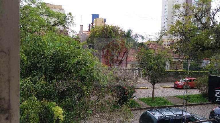 Imagem Casa com 3 Quartos à Venda, 210 m² em Menino Deus - Porto Alegre Imagem Casa com 3 Quartos à Venda, 210 m² em Menino Deus - Porto Alegre