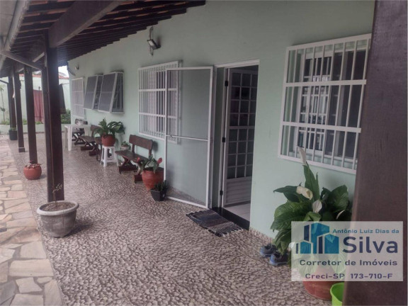 Imagem Casa com 5 Quartos à Venda, 600 m²