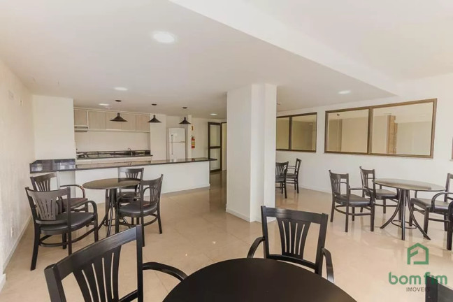 Imagem Apartamento com 2 Quartos à Venda, 74 m² em Menino Deus - Porto Alegre Imagem Apartamento com 2 Quartos à Venda, 74 m² em Menino Deus - Porto Alegre