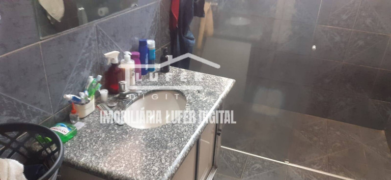 Imagem Casa com 3 Quartos à Venda, 250 m² em Cohab - Américo Brasiliense Imagem Casa com 3 Quartos à Venda, 250 m² em Cohab - Américo Brasiliense