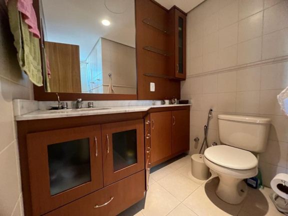 Imagem Imóvel com 2 Quartos à Venda, em Menino Deus - Porto Alegre Imagem Imóvel com 2 Quartos à Venda, em Menino Deus - Porto Alegre