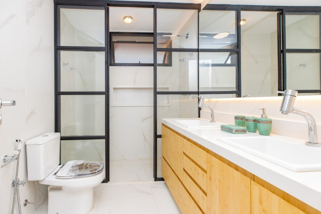 Imóvel com 2 Quartos à Venda, 138 m² em Moema - São Paulo