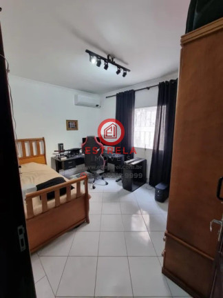 Imagem Casa com 4 Quartos à Venda, 434 m² em Jardim Pereira Do Amparo - Jacareí