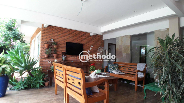 Imagem Casa com 6 Quartos à Venda, 302 m² em Taquaral - Campinas Imagem Casa com 6 Quartos à Venda, 302 m² em Taquaral - Campinas