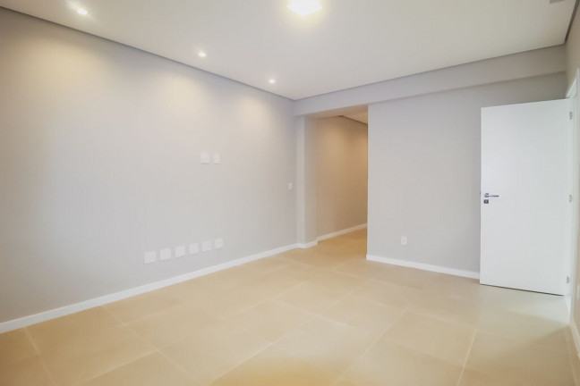 Imagem Imóvel com 3 Quartos à Venda, 128 m² em Copacabana - Rio De Janeiro Imagem Imóvel com 3 Quartos à Venda, 128 m² em Copacabana - Rio De Janeiro