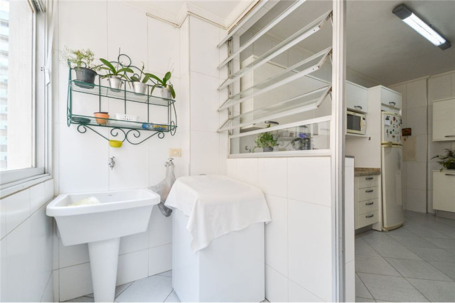 Imagem Apartamento com 3 Quartos à Venda, 145 m² em Itaim Bibi - São Paulo