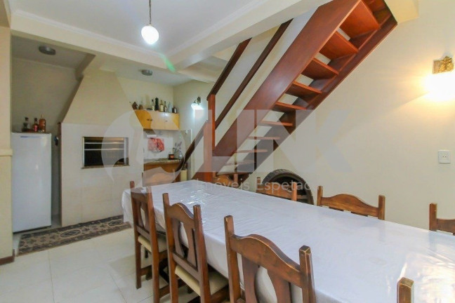 Imagem Casa com 5 Quartos à Venda, 192 m² em Passo Da Areia - Porto Alegre